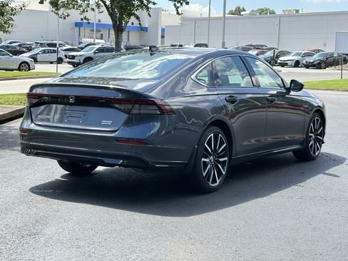 Used 2025 Honda Accord Touring image 13