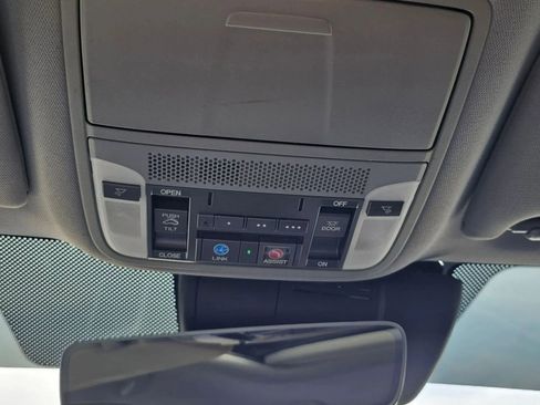 Used 2015 Acura TLX w/ Technology Package FWD image 31