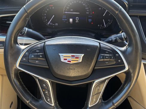 Used 2017 Cadillac XT5 Luxury w/ Driver Awareness Package AWD/4WD image 11