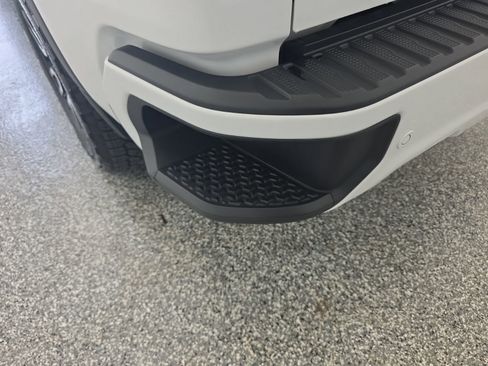 Used 2025 GMC Sierra 1500 AT4 w/ AT4 Premium Package image 25