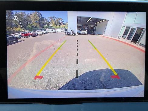 Used 2023 Jeep Compass Latitude image 17