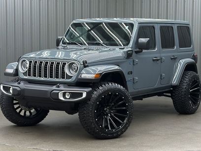 Used 2025 Jeep Wrangler Unlimited Sahara w/ Safety Group