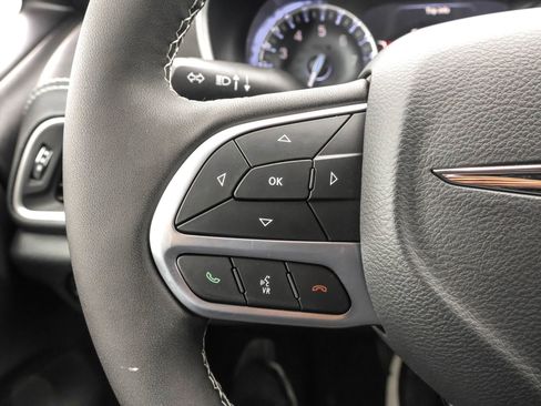 New 2026 Chrysler Pacifica Select image 24