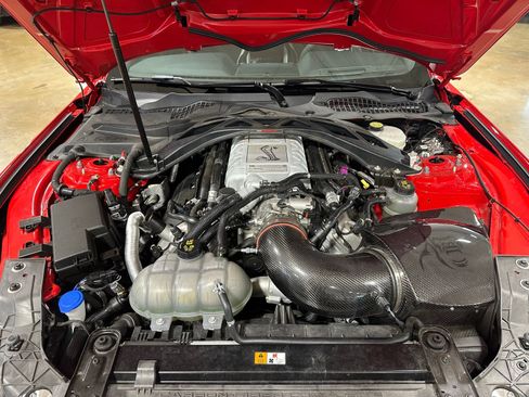 Used 2021 Ford Mustang Shelby GT500 w/ Technology Package RWD image 39