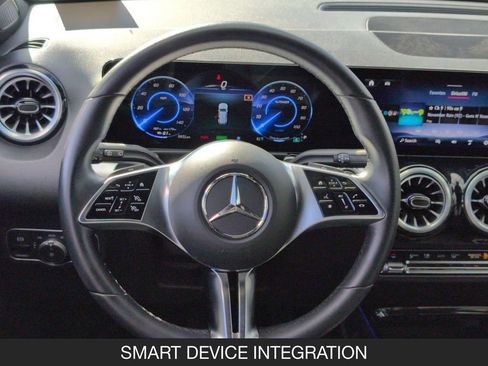 Used 2024 Mercedes-Benz EQB 250+ image 12