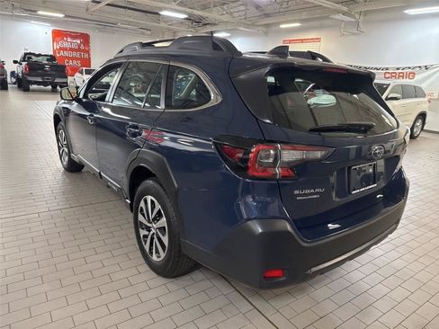 Used 2023 Subaru Outback AWD/4WD image 5
