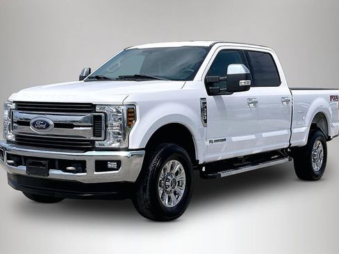 Used 2019 Ford F250 XLT w/ XLT Premium Package AWD/4WD image 2