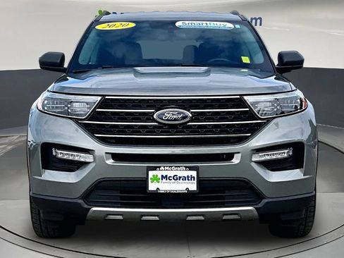 Used 2020 Ford Explorer XLT w/ Equipment Group 202A AWD/4WD image 2