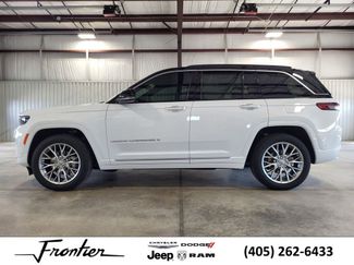 New 2025 Jeep Grand Cherokee Summit image 1