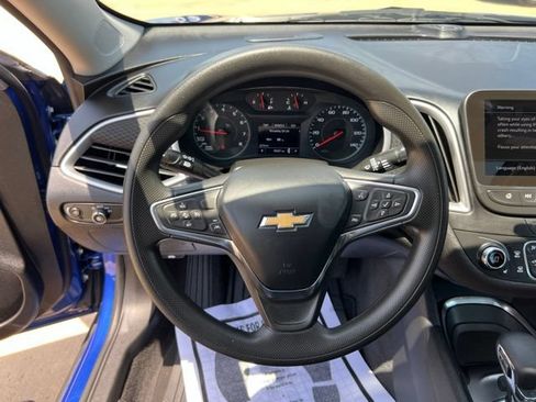 Used 2023 Chevrolet Malibu LT FWD image 38