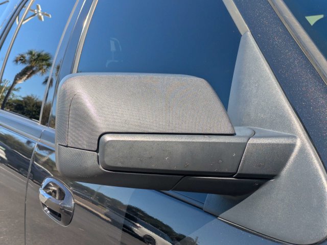 Used 2015 Ford Expedition XLT w/ Equipment Group 202A AWD/4WD image 10