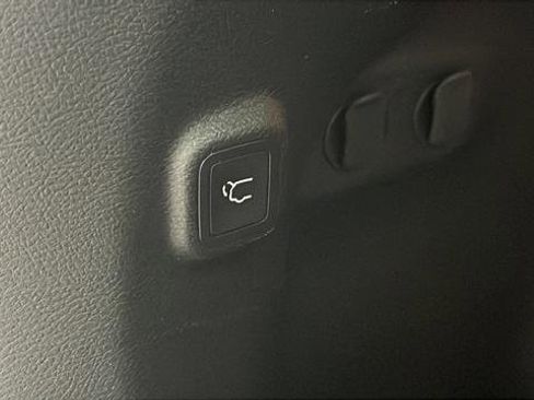 Used 2023 Jeep Cherokee Altitude Lux image 31