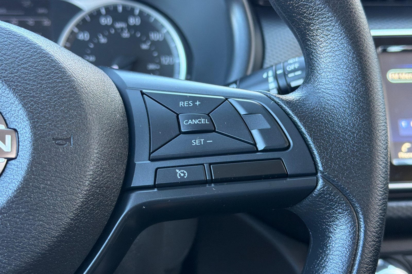Certified 2025 Nissan Kicks Play S FWD image 30