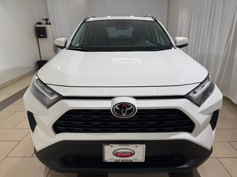 Certified 2025 Toyota RAV4 XLE w/ Convenience Package AWD/4WD image 8