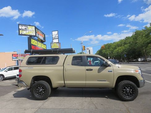 Used 2017 Toyota Tundra SR5 w/ TRD Off Road Package AWD/4WD image 8