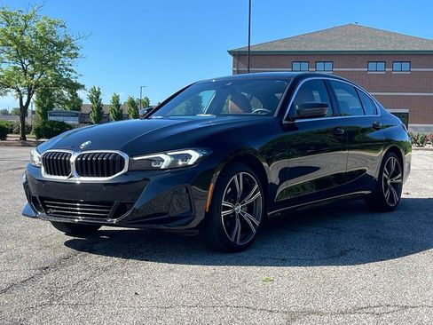 Used 2024 BMW 330i xDrive Sedan w/ Premium Package AWD/4WD image 3