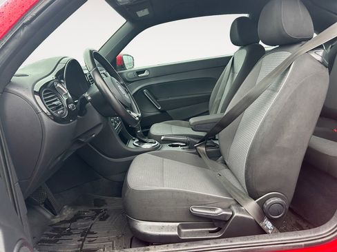 Used 2019 Volkswagen Beetle 2.0T S image 15