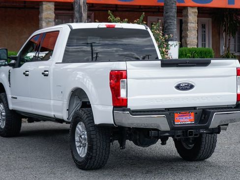 Used 2017 Ford F250 XLT AWD/4WD image 6