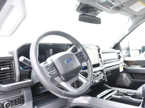 New 2026 Ford F250 Lariat w/ Lariat Premium Package AWD/4WD image 15