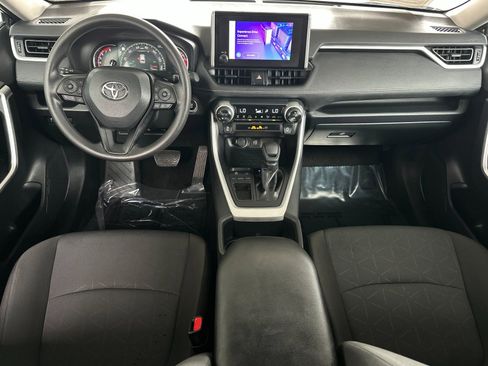 Used 2025 Toyota RAV4 XLE FWD image 12