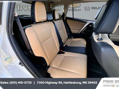 Used 2018 Toyota RAV4 Limited FWD image 20