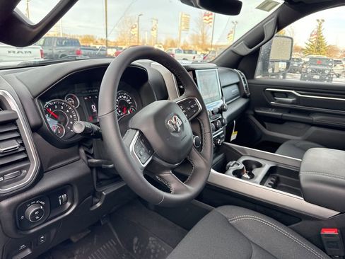 New 2025 RAM 1500 Big Horn AWD/4WD image 14