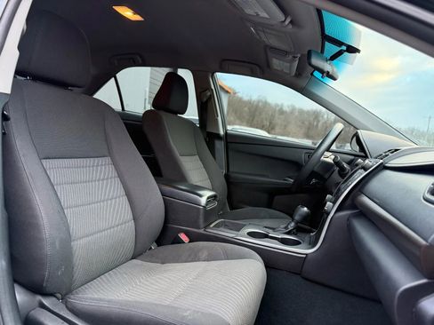 Used 2017 Toyota Camry LE image 24