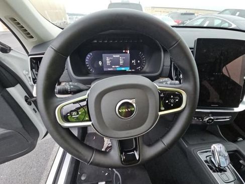 Used 2025 Volvo XC90 B5 Plus AWD/4WD image 10