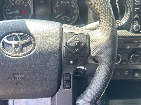 Used 2020 Toyota Tacoma TRD Sport w/ TRD Premium Sport Package AWD/4WD image 22