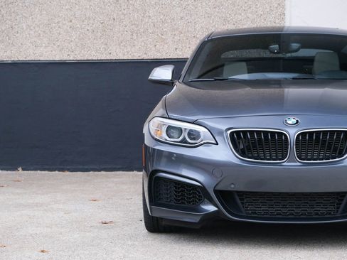 Used 2015 BMW M235i Coupe image 3