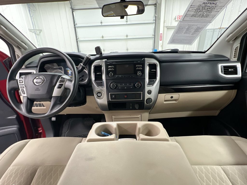 Used 2017 Nissan Titan SV RWD image 10