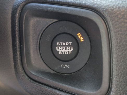 Used 2025 Jeep Wrangler Unlimited Sport AWD/4WD image 26