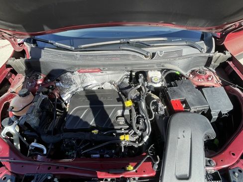 Certified 2025 Chevrolet Trax LT image 26