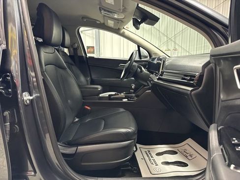 Used 2024 Kia Sportage EX image 25