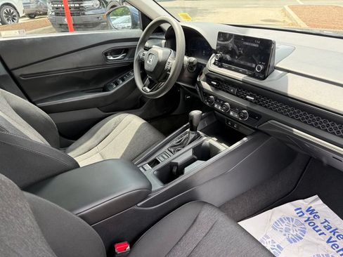 Used 2023 Honda Accord EX image 27