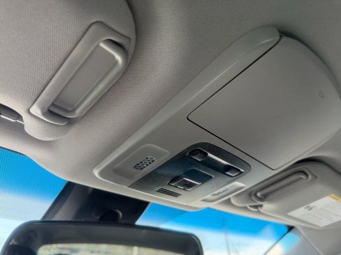 Used 2020 Toyota Camry SE image 14