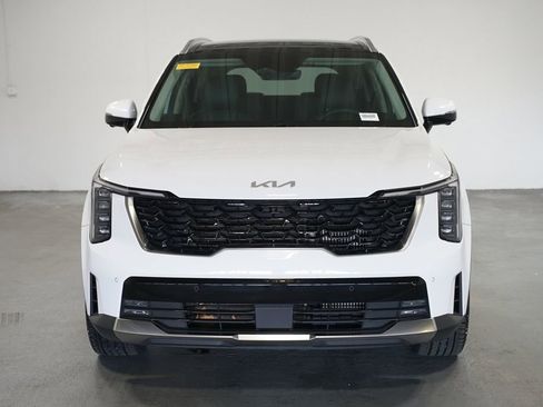 Used 2025 Kia Sorento SX image 2