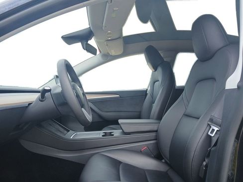 Used 2023 Tesla Model Y Long Range image 10