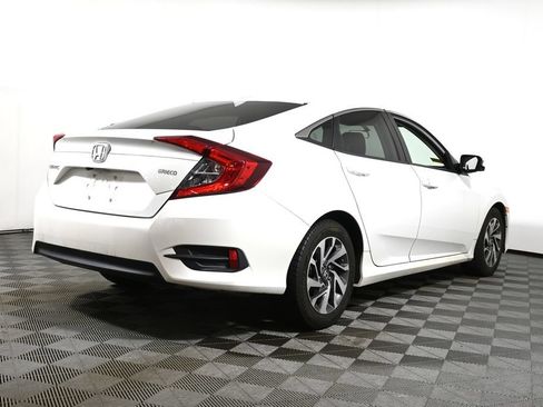 Used 2018 Honda Civic EX image 11
