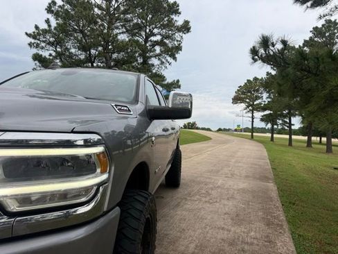 Used 2024 RAM 2500 Laramie AWD/4WD image 25
