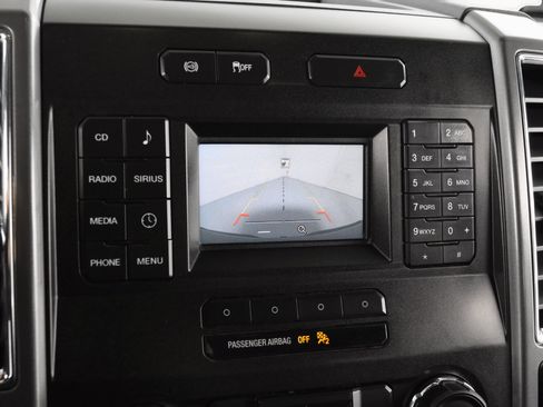 Used 2017 Ford F250 XLT w/ Snow Plow Prep Package image 22