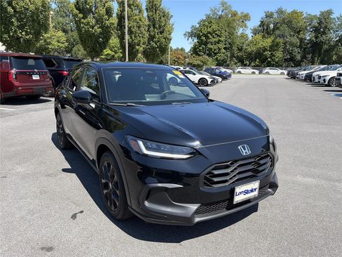 Used 2024 Honda HR-V Sport image 9