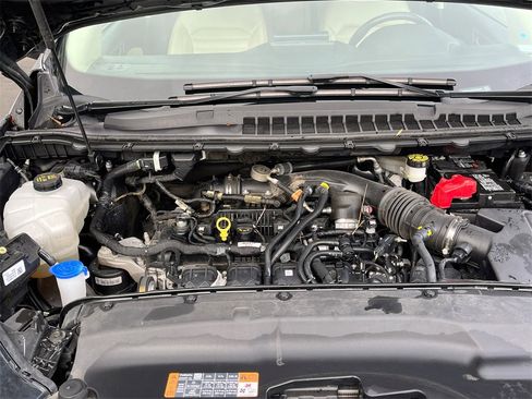 Used 2022 Ford Edge SEL image 34