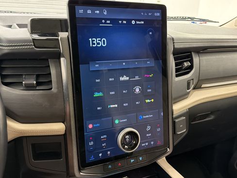 Used 2022 Ford Expedition Max Platinum RWD image 21