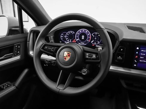 New 2026 Porsche Cayenne Coupe image 30