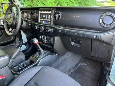 Used 2023 Jeep Wrangler Unlimited Sport AWD/4WD image 41