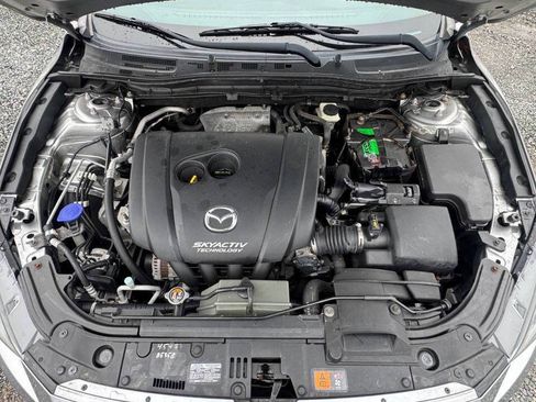 Used 2015 MAZDA MAZDA3 i Touring w/ Technology Package image 25