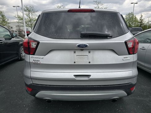 Used 2019 Ford Escape SE image 6