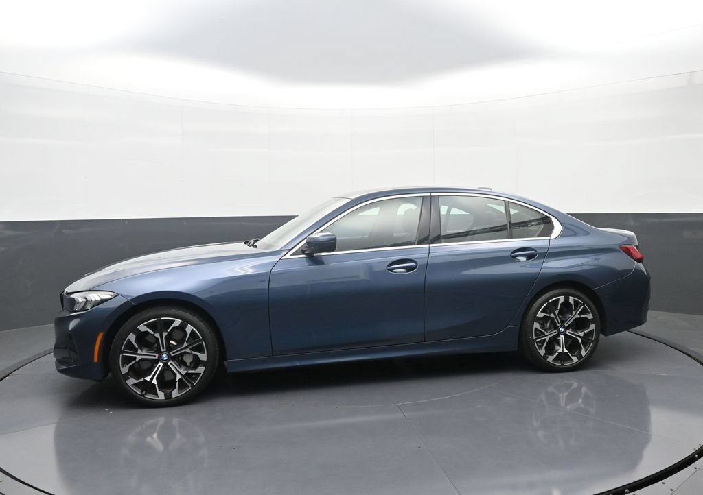 Used 2026 BMW 330i xDrive Sedan AWD/4WD image 4