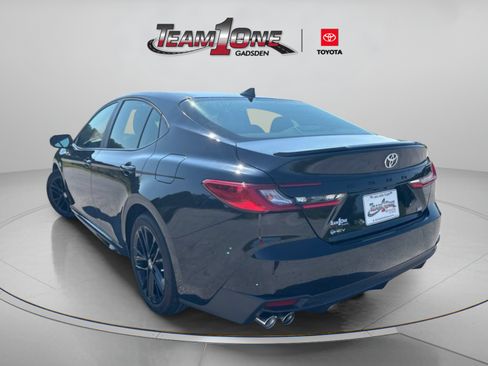 Used 2026 Toyota Camry SE FWD image 5